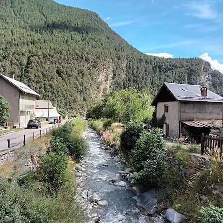 Maison De Montagne 2 A 8 Couchages Proche Barcelonette *